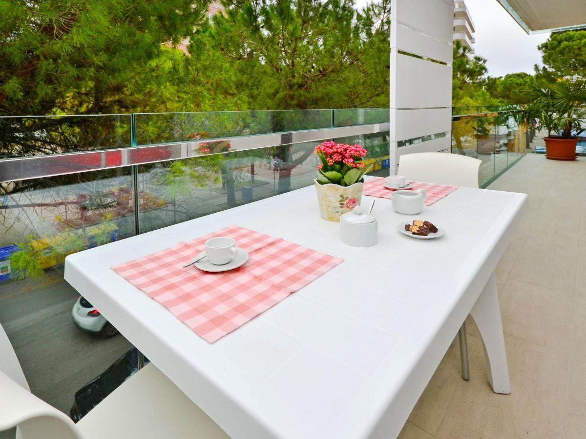 Apartment Fiore-2 By Interhome Lignano Sabbiadoro Ngoại thất bức ảnh